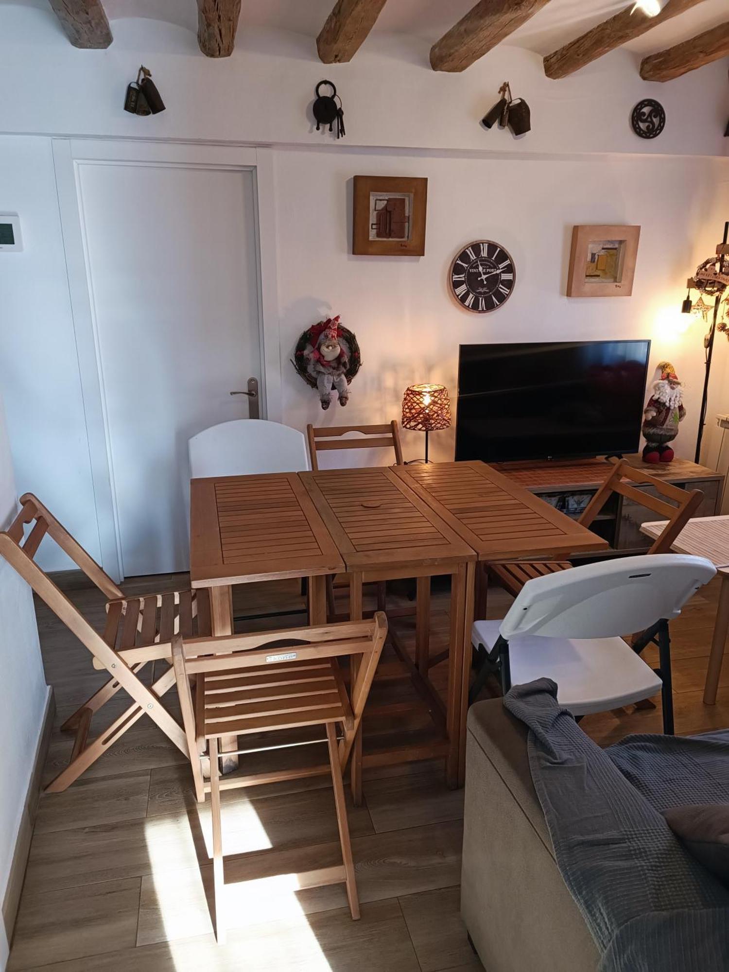 Apartament Turistic Campdevánol Екстериор снимка